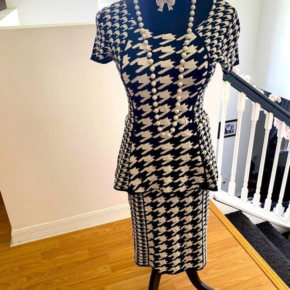 ELLE Peplum sweater top and skirt. - Picture 3 of 4